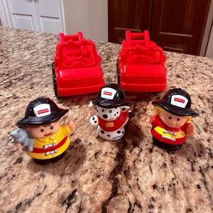 Fisher-Price Firefighter Little People Fireman and Dalmatian lot